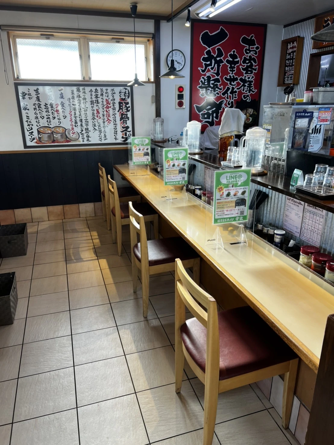 おひとりでも利用しやすいカウンター席